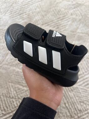 Infant/Toddler’s Adidas Altaswim 2.0 Sandals
